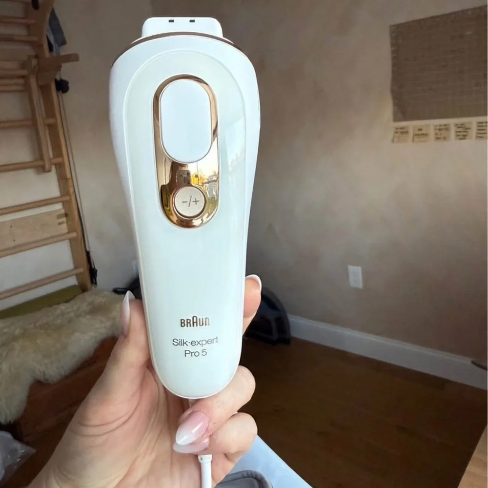Braun IPL Hair Removal System - White and Gold - Picture 6 of 10